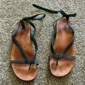 Chaco size 9 women’s strappy leather sandal